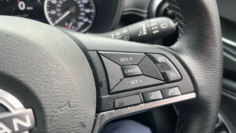 Nissan Juke 1.0 DiG-T 114 N-Connecta 5dr Petrol Hatchback